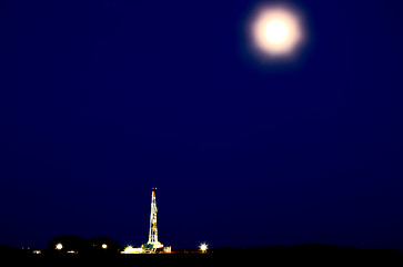 Image showing Night Shot Drilling Rig