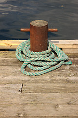 Image showing Rope for mooring a boat to a pier