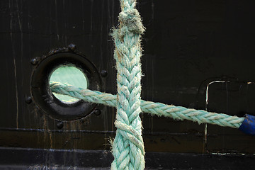 Image showing Rope for mooring a boat to a pier