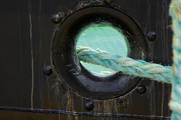 Image showing Rope for mooring a boat to a pier