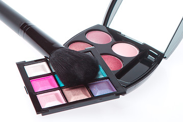 Image showing compact eyeshadows