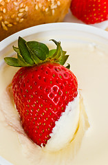 Image showing strawberry in sour cream