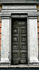 Image showing old terrible door