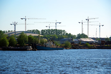 Image showing Cranes Ñonstruction Over the River