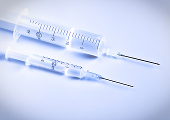 Image showing two syringes with remedy
