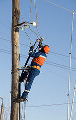 Image showing Electric eliminates an accident on the pole