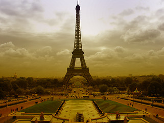 Image showing Eiffel Tower in Paris on a Cloudy Day