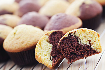 Image showing black and white muffins