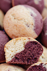 Image showing black and white muffins