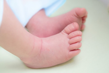 Image showing foots of the baby