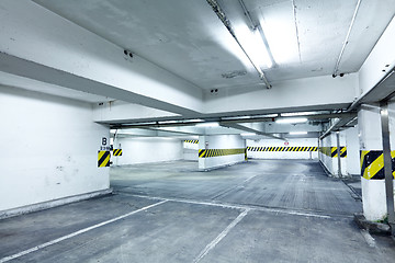 Image showing parkint lot