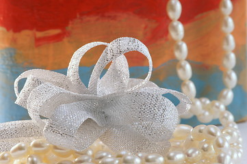 Image showing Pearl necklace gift