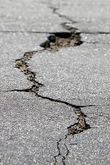 Image showing crack in the street