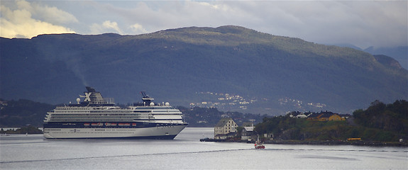 Image showing Cruise-ship