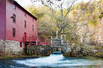 Image showing alley spring mill house