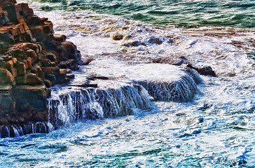 Image showing ocean waves on rocks