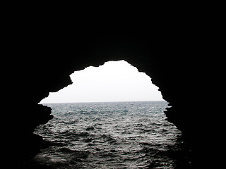 Image showing caverne in the sea