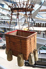 Image showing basket from the air balloon 
