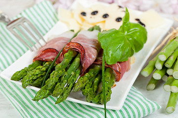 Image showing Asparagus with speck