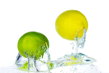 Image showing citrus fruit splashing