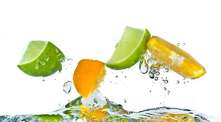 Image showing citrus fruit splashing