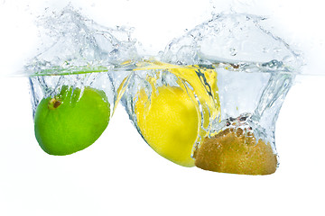 Image showing citrus fruit splashing