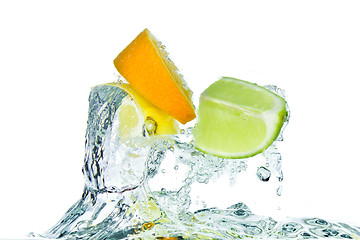 Image showing citrus fruit splashing