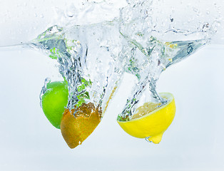 Image showing citrus fruit splashing