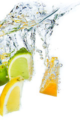 Image showing citrus fruit splashing