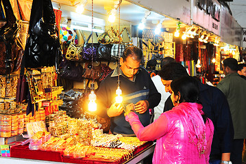 Image showing Gift market