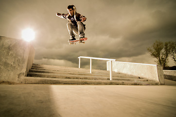 Image showing Skateboard ollie