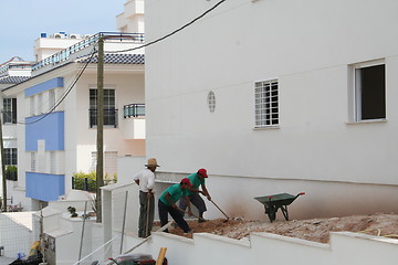 Image showing Building workers