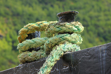 Image showing Rope for mooring a boat to a pier