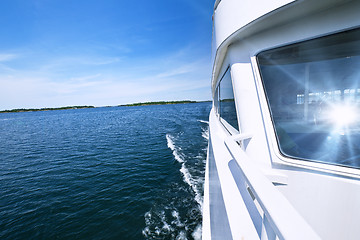 Image showing Boating on lake