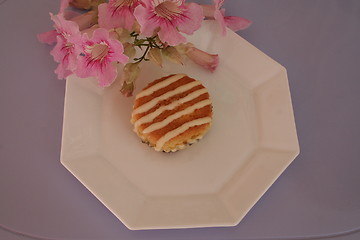 Image showing Cake and flower