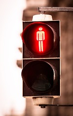 Image showing Red pedestrian lamp