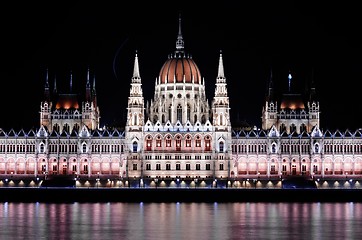 Image showing Photo of the hungarian parlament at night