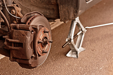 Image showing Wheel of a car without tire