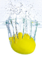 Image showing lemon in water