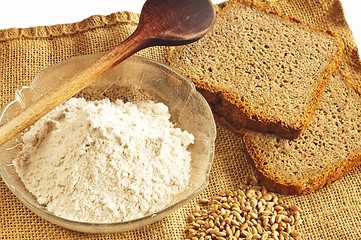 Image showing whole grain bread with flour