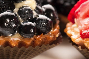Image showing French cake with fresh fruits
