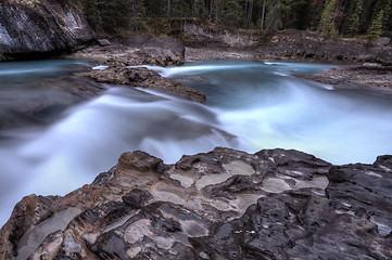 Image showing Nattural Bridge Yoho National Park