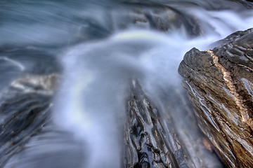 Image showing Nattural Bridge Yoho National Park