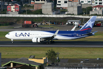 Image showing LAN Boeing 767-300