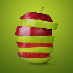 Image showing red and green cut apples