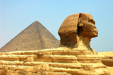 Image showing Sphinx in front of Pyramid Giza