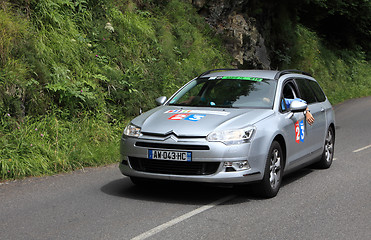 Image showing France Television car