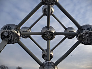 Image showing Atomium