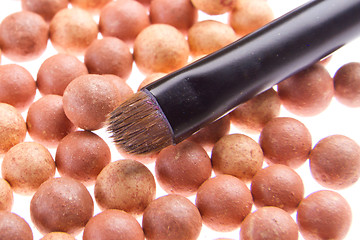 Image showing bronzing pearls