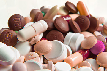 Image showing various pills